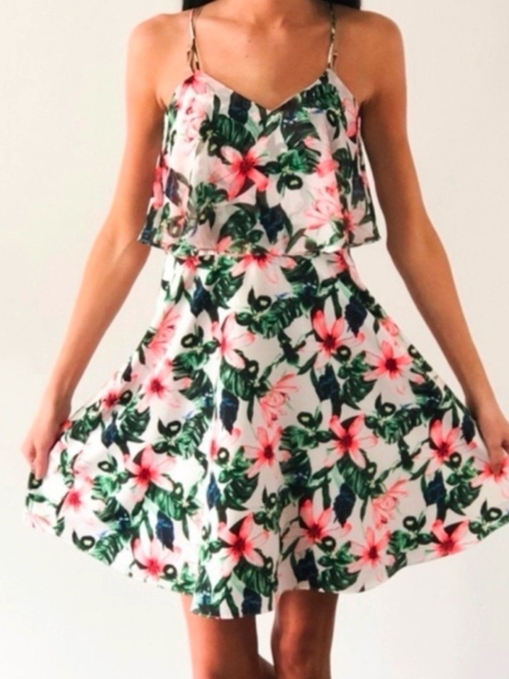 Vince Camuto Jungle Lilly Dress In White, Pink & Green Florals - Size 8